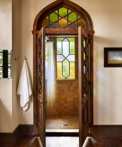 How to Elevate Your Bathroom With the Right Windows