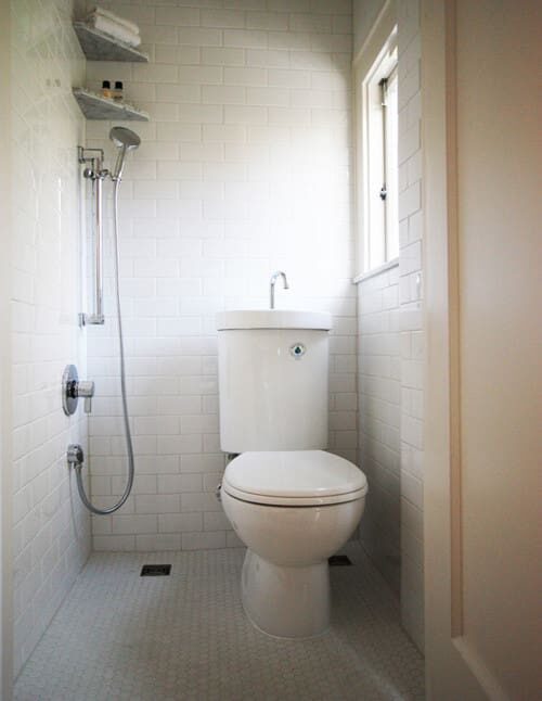 https://bestbath.com/wp-content/uploads/fly-images/137660/modern-bathroom-600x0.jpg