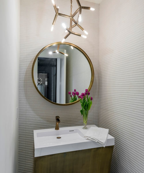 6 Popular Trends Popping Up in Powder Rooms